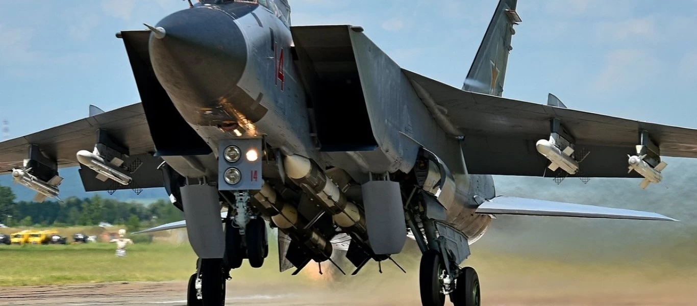 Ρωσικός βορράς: Su-24 και MiG-31BM πραγματοποιούν συνεχείς ασκήσεις